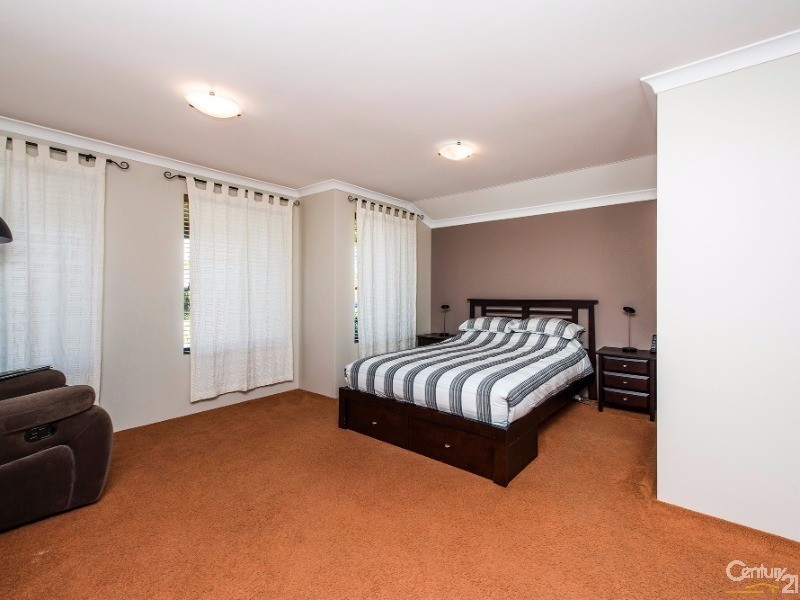 15 Eriskay Terrace, Henley Brook WA 6055