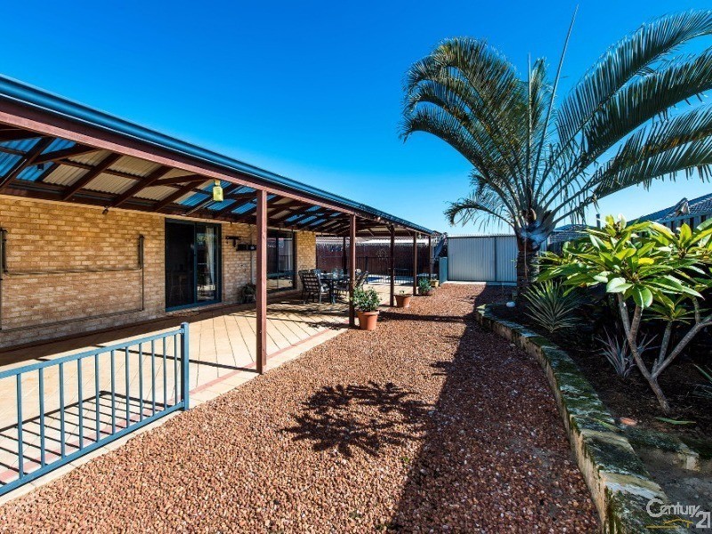 15 Eriskay Terrace, Henley Brook WA 6055