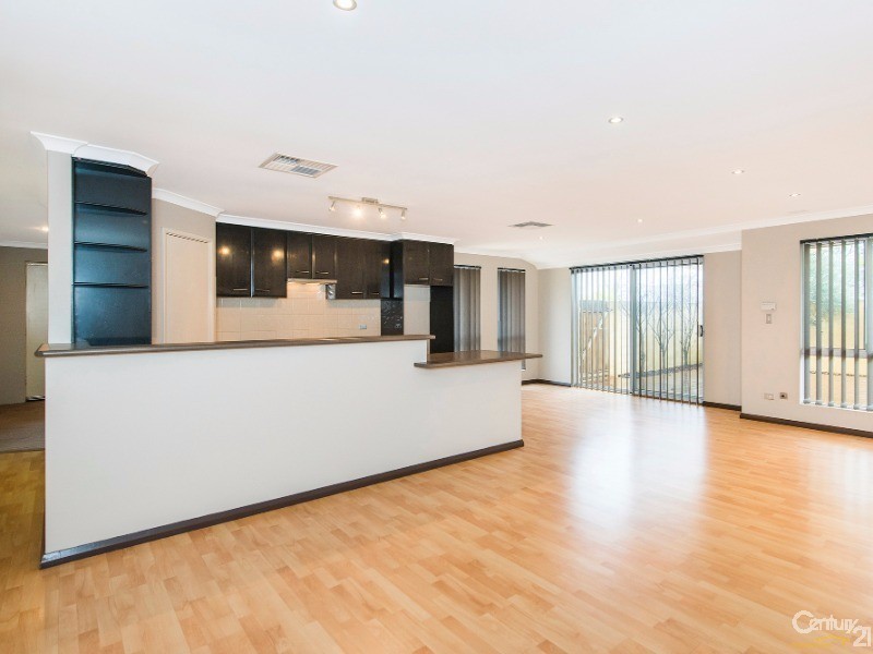 2 Flora Valley Grove, Ellenbrook WA 6069