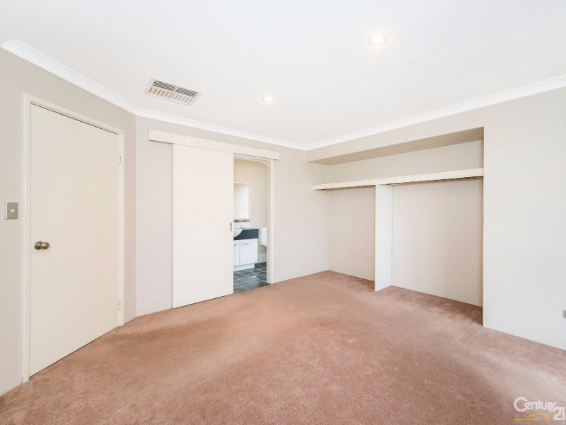 2 Flora Valley Grove, Ellenbrook WA 6069