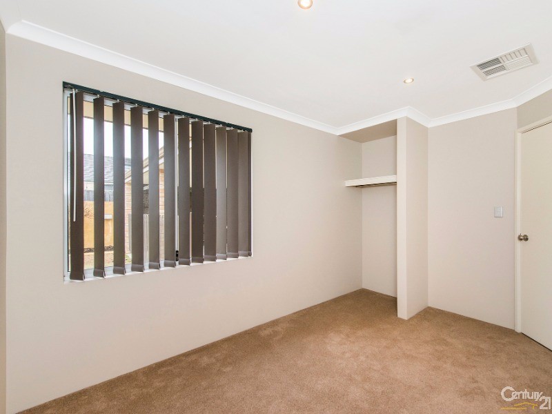 2 Flora Valley Grove, Ellenbrook WA 6069