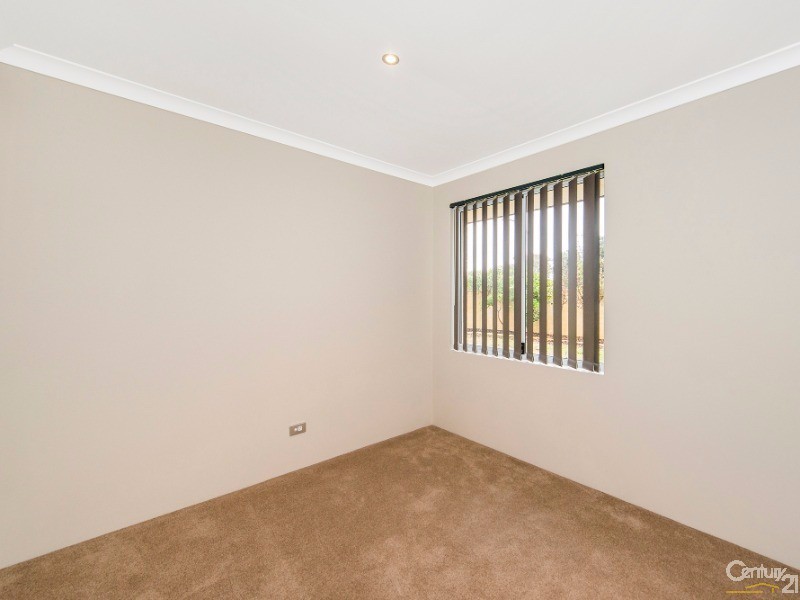 2 Flora Valley Grove, Ellenbrook WA 6069
