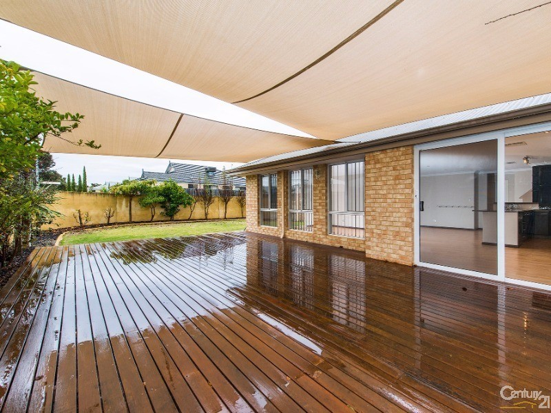 2 Flora Valley Grove, Ellenbrook WA 6069