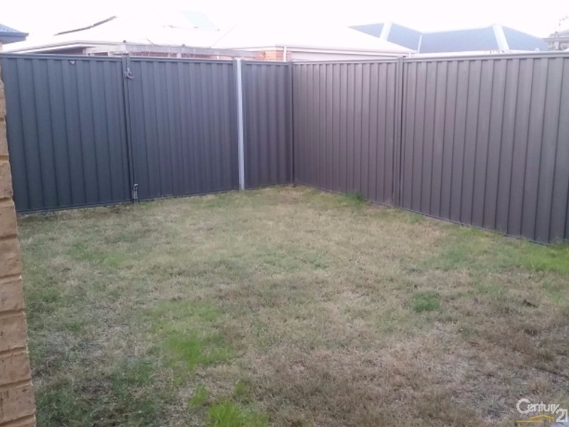 9 Candela Way, Aveley WA 6069