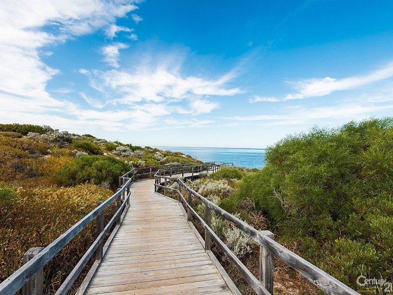 7 Clearview Ave, Burns Beach WA 6028