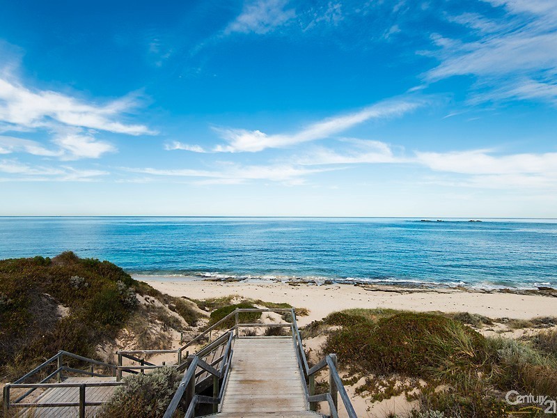 7 Clearview Ave, Burns Beach WA 6028
