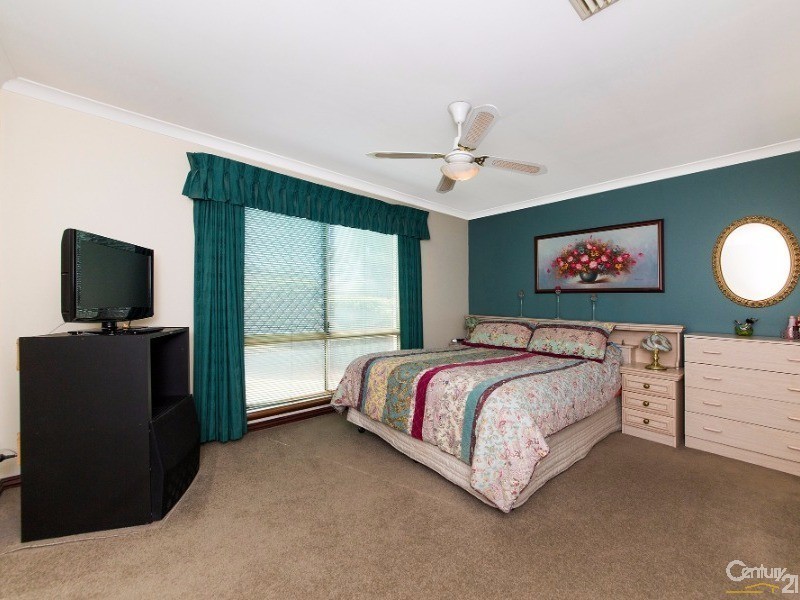 18 Antrim Court, Woodvale WA 6026