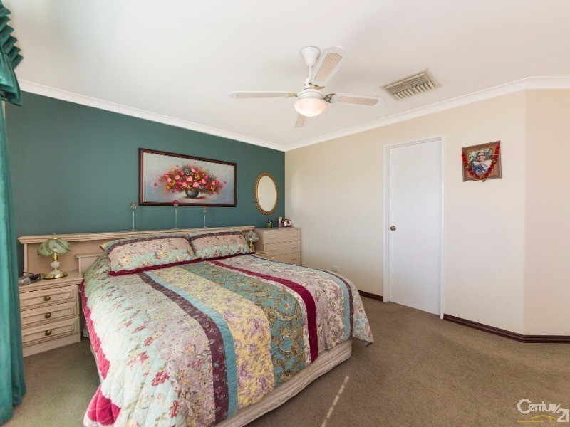 18 Antrim Court, Woodvale WA 6026