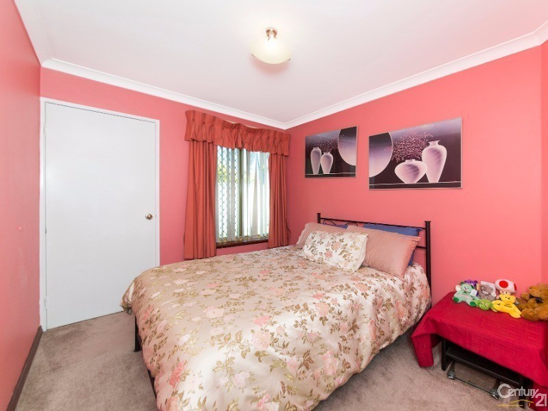18 Antrim Court, Woodvale WA 6026