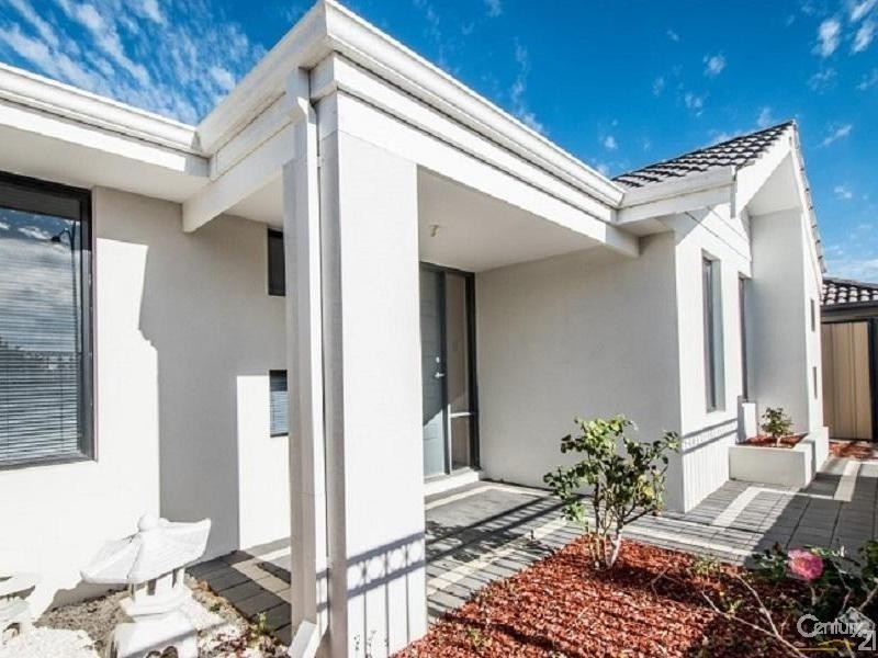 2 Miami Lane, Clarkson WA 6030