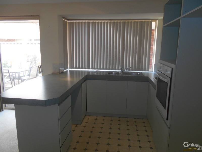 10 Keppoch Court, Kinross WA 6028