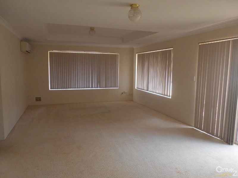 10 Keppoch Court, Kinross WA 6028