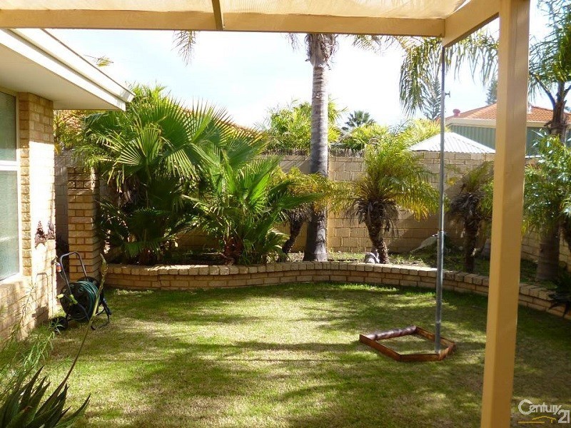 4 Galway Court, Mindarie WA 6030