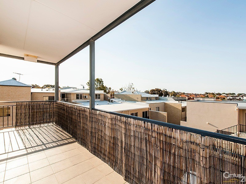 7/81 Grand Blvd, Joondalup WA 6027