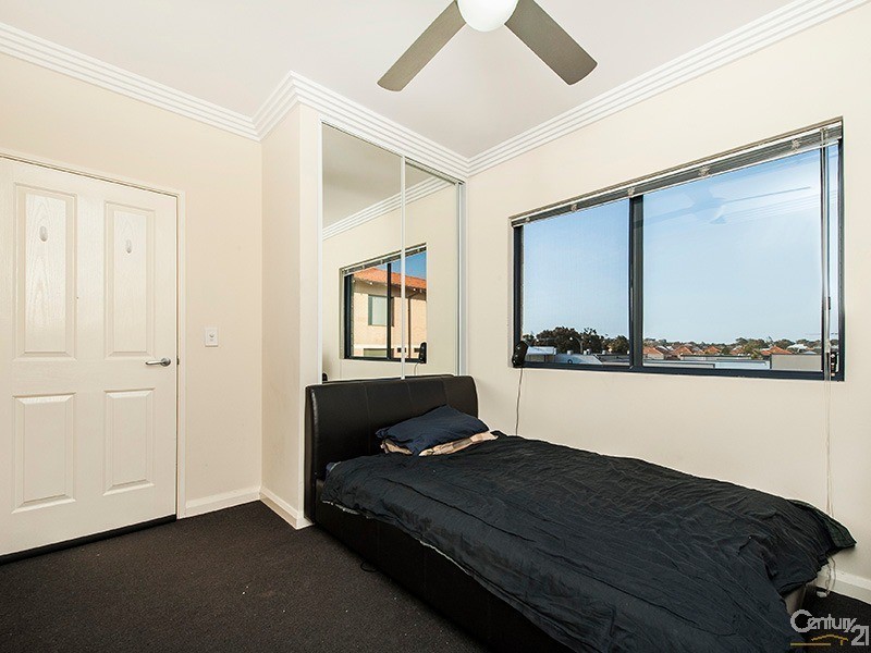 7/81 Grand Blvd, Joondalup WA 6027