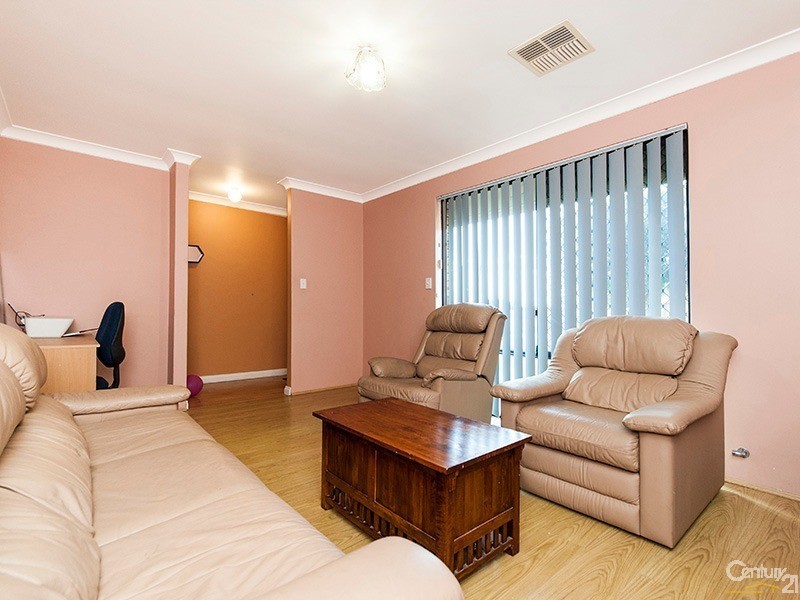 5 Dimitrios Ct, Hocking WA 6065