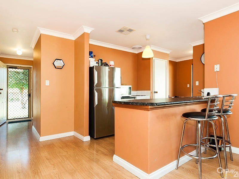 5 Dimitrios Ct, Hocking WA 6065