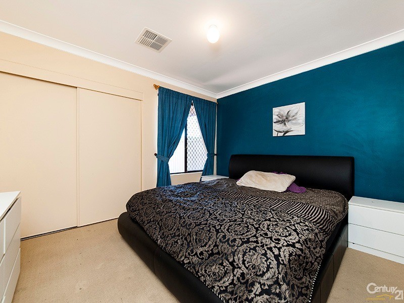 5 Dimitrios Ct, Hocking WA 6065