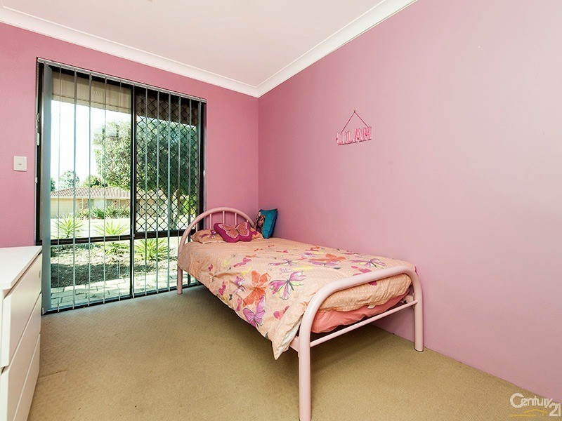 5 Dimitrios Ct, Hocking WA 6065