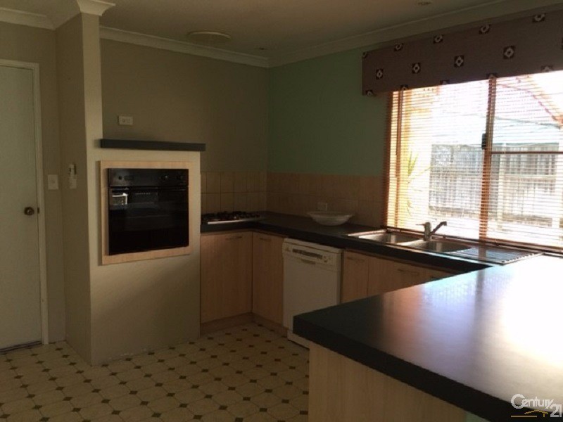 17 Trigger Plant Avenue, Ellenbrook WA 6069