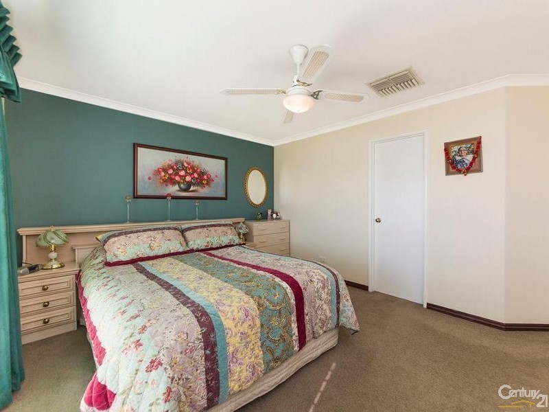 18 Antrim Court, Woodvale WA 6026