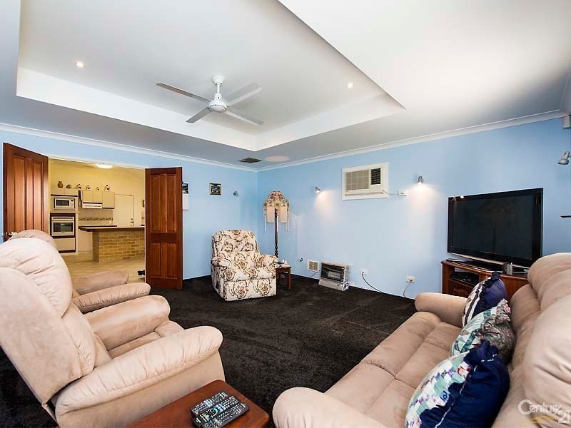 20 Hibbertia Place, Ellenbrook WA 6069
