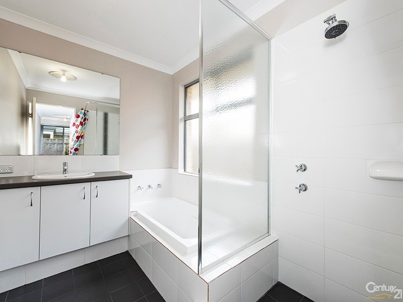 12 O’Halloran Street, Ellenbrook WA 6069
