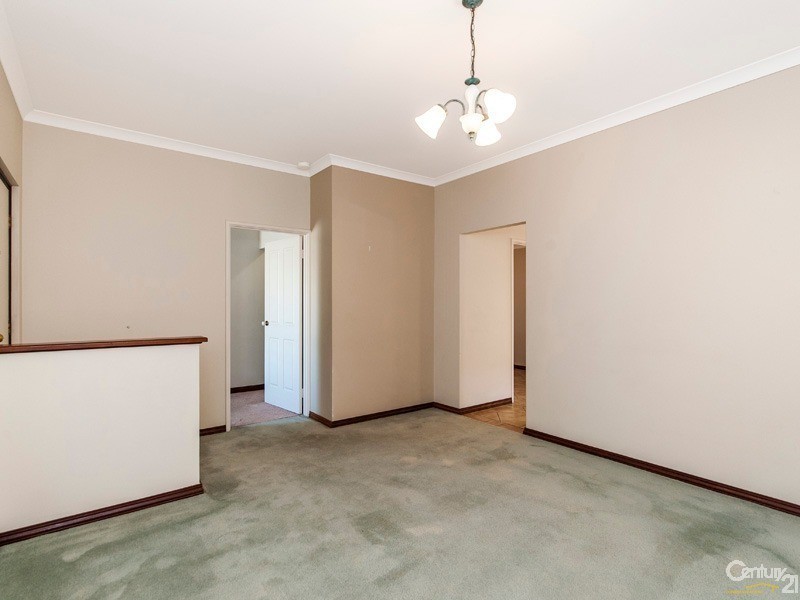 21 Sunray Circle, Ellenbrook WA 6069