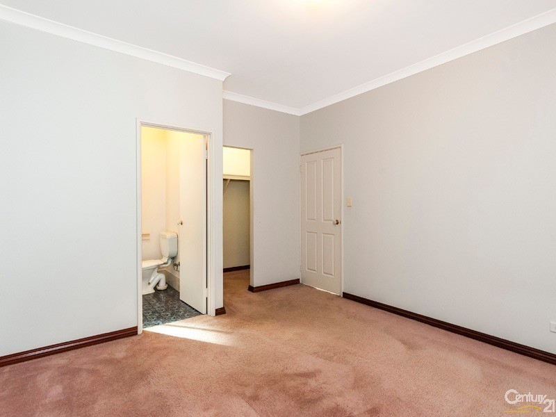 21 Sunray Circle, Ellenbrook WA 6069