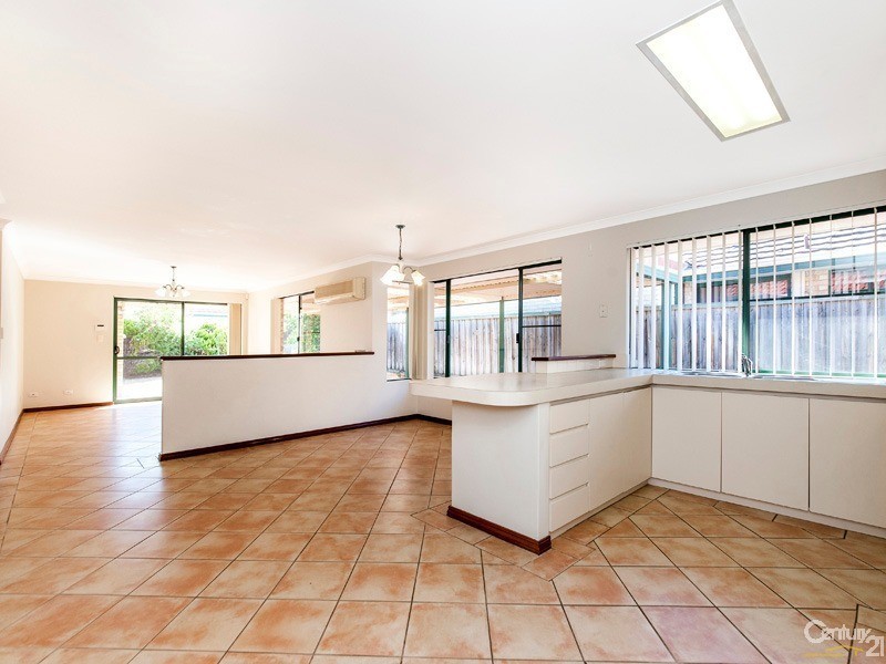 21 Sunray Circle, Ellenbrook WA 6069