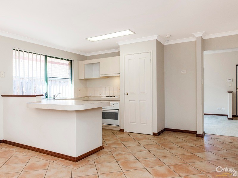 21 Sunray Circle, Ellenbrook WA 6069