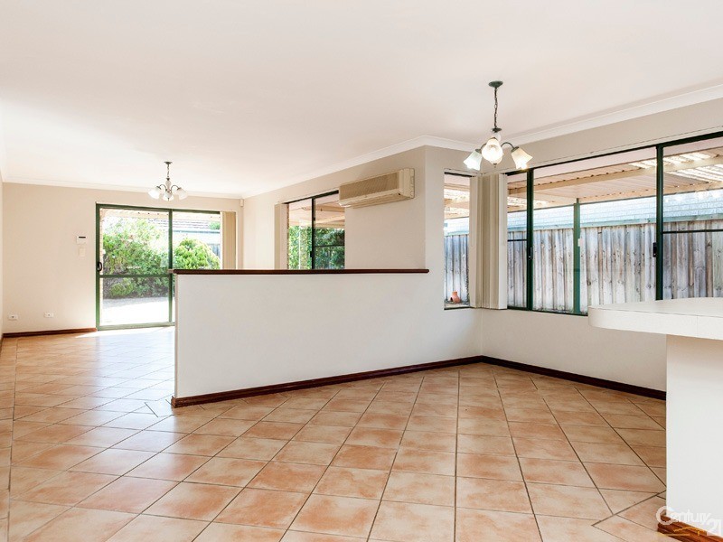 21 Sunray Circle, Ellenbrook WA 6069