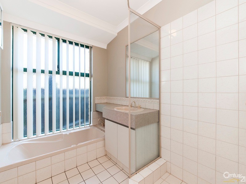 21 Sunray Circle, Ellenbrook WA 6069