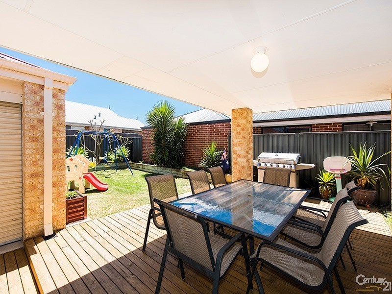 7 Tullawood Drive, Aveley WA 6069