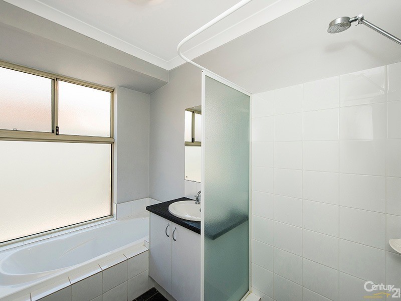 7 Tullawood Drive, Aveley WA 6069
