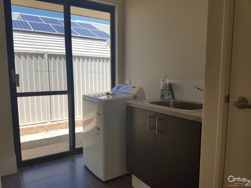 42 Shipmaster Avenue, Alkimos WA 6038