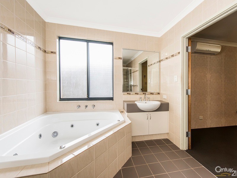 16 Oakhill Heights, Ellenbrook WA 6069