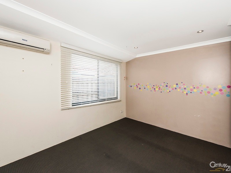 16 Oakhill Heights, Ellenbrook WA 6069