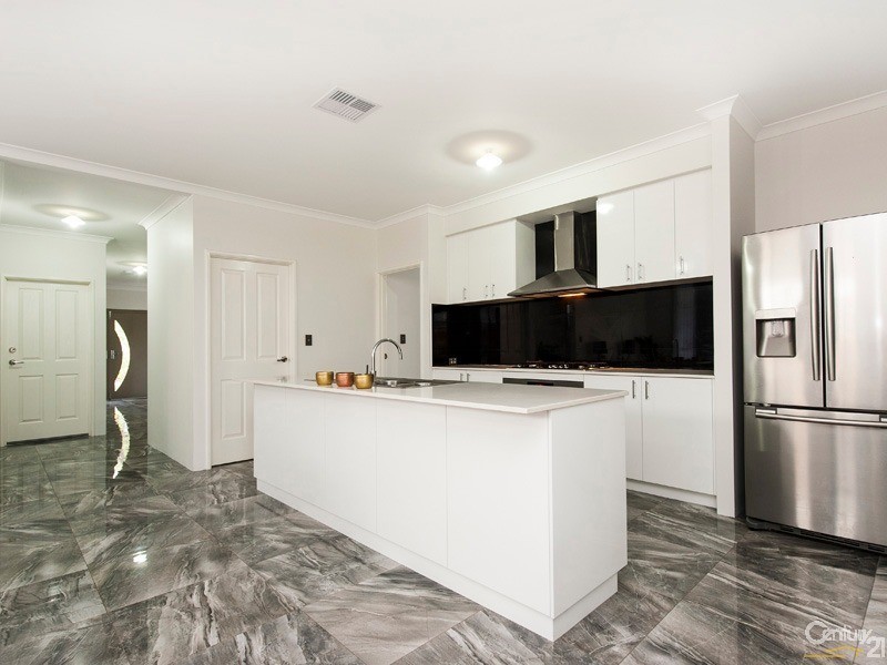 25 Lindberg Boulevard, Ellenbrook WA 6069