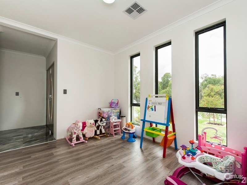 25 Lindberg Boulevard, Ellenbrook WA 6069