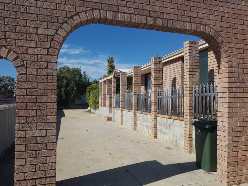 7 Isdell Place, Heathridge WA 6027