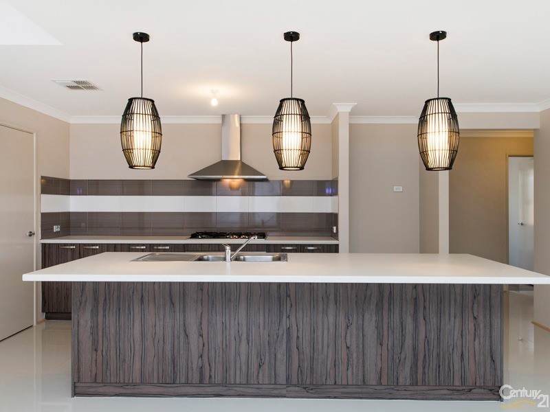 10 Hinxman Drive, Ellenbrook WA 6069