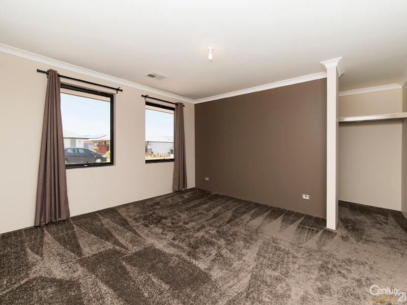 10 Hinxman Drive, Ellenbrook WA 6069