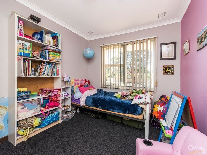 2 Caporn Street, Bullsbrook WA 6084