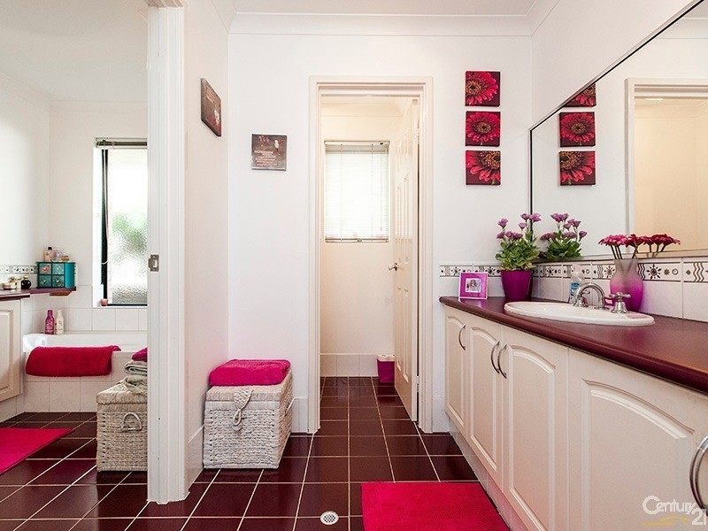 4 Glade Terrace, Ellenbrook WA 6069
