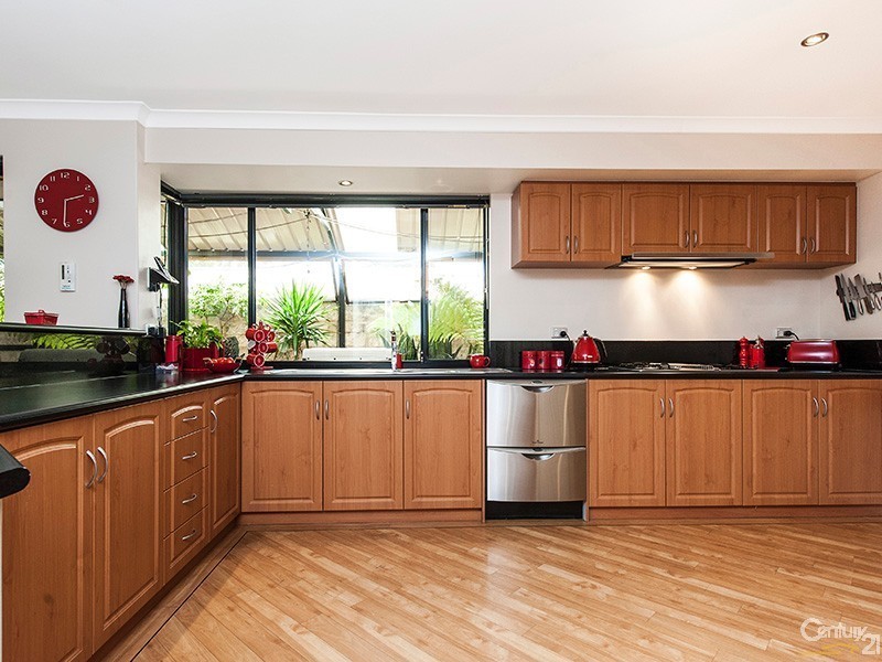 4 Glade Terrace, Ellenbrook WA 6069