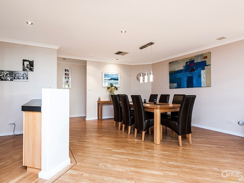 4 Glade Terrace, Ellenbrook WA 6069