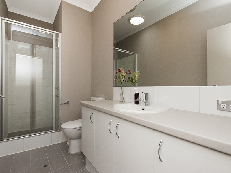 45 Grassdale Parkway, Ellenbrook WA 6069