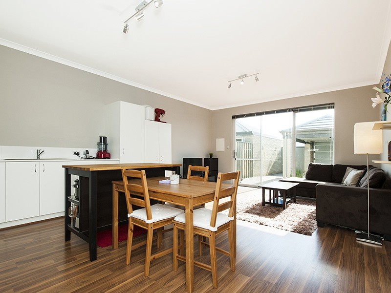 45 Grassdale Parkway, Ellenbrook WA 6069