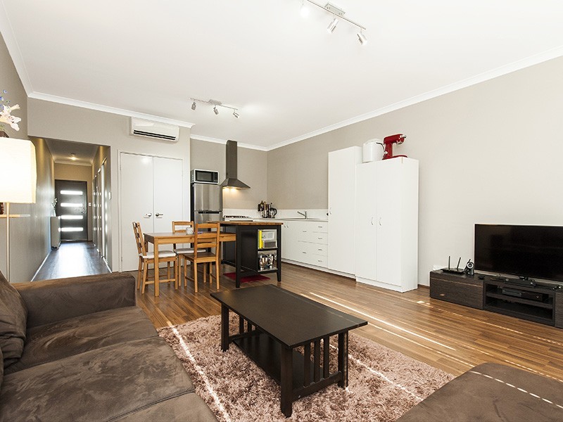 45 Grassdale Parkway, Ellenbrook WA 6069